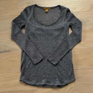 Love by Design women’s long sleeve gray top size Small